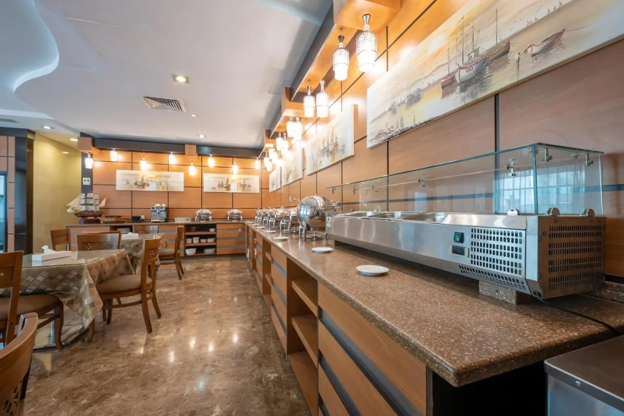 Pearl Swiss Hotel Dubaj 4*,